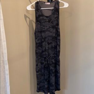 Sundry for EVEREVE camo dress size 0